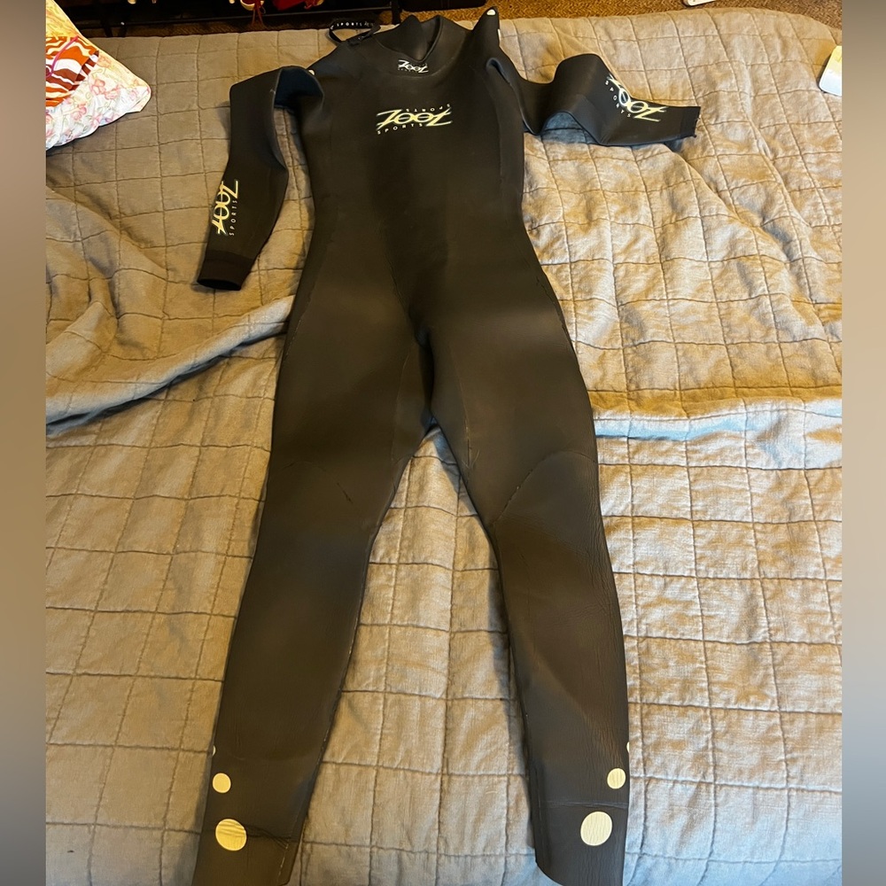 Zoot wetsuit long sleeve- minor wear and tear